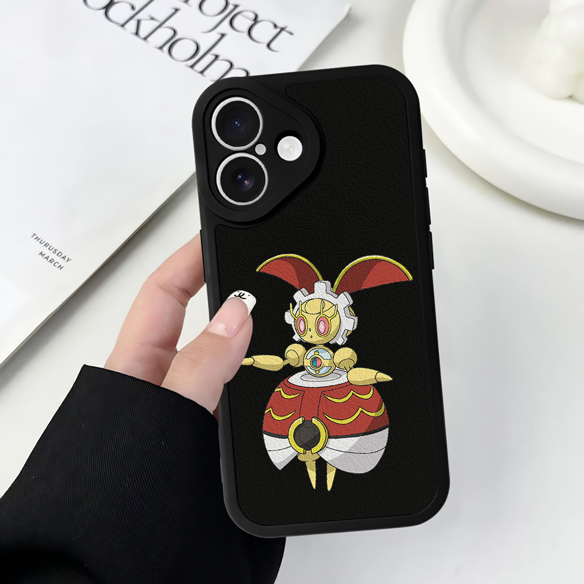 （画像用） ポケットモンスター Pokémon 【iPhone 16シリーズ対応】シリコンスマホケース（レザー調） 材質：シリコン